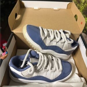 Jordan 11 Retro Low PS White Midnight Navy Size 11C Kids